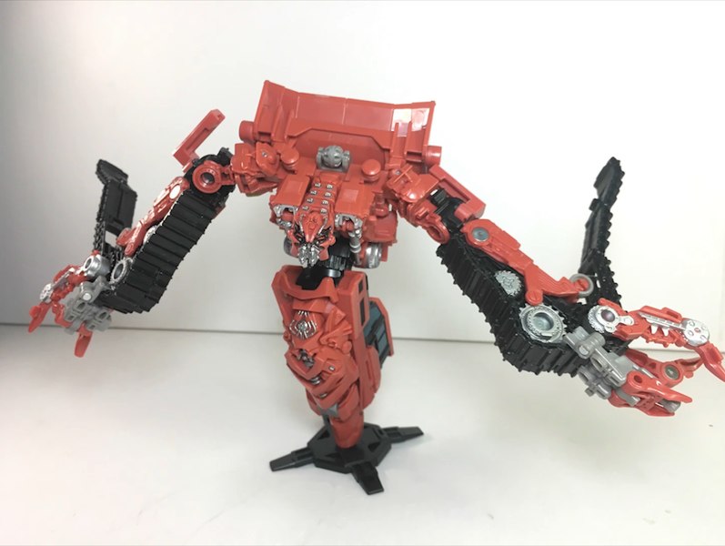 Transformers Studio Series Rampage Voyager Constructicon Video Review  (3 of 9)